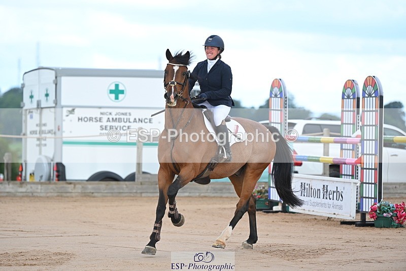 230721A-103200-05353 - Cls 6, 2 Star Medium 1.35m