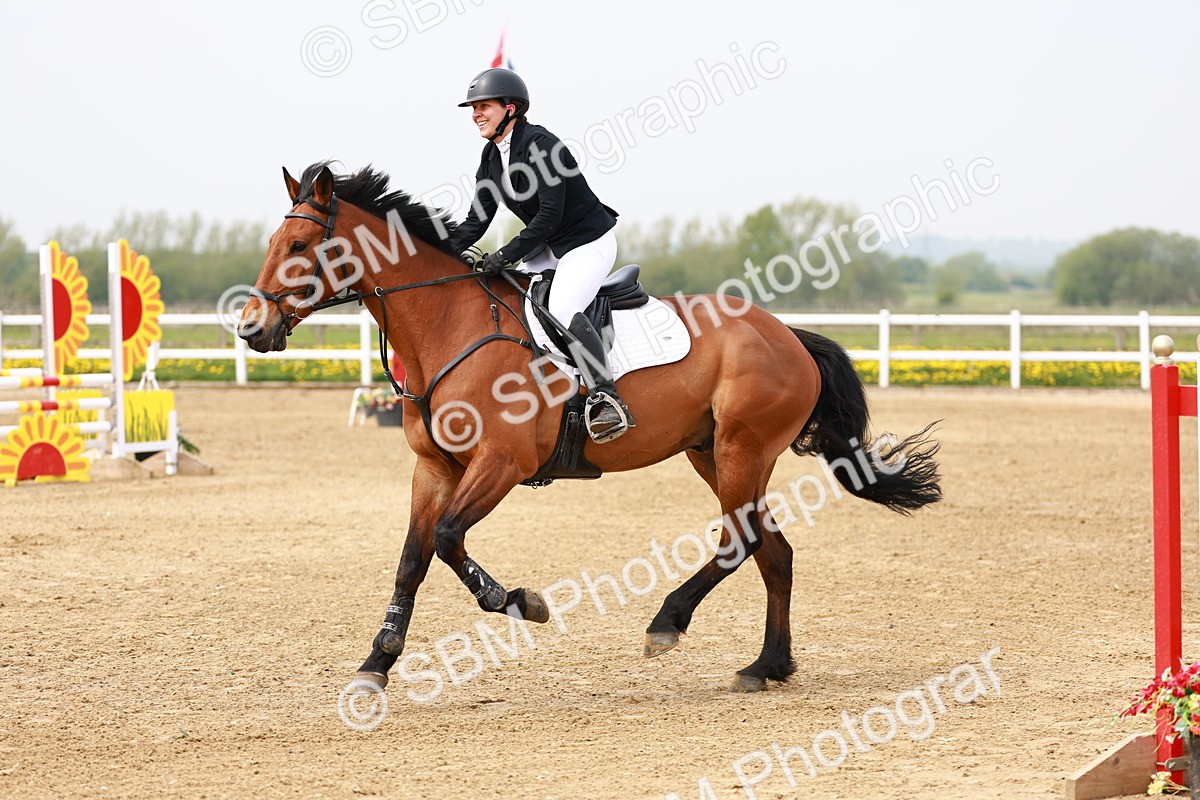  - Class 17 - Senior 1.05m