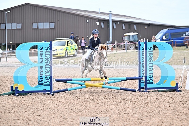 250826-154553-00186 - Clear Round and 60cm