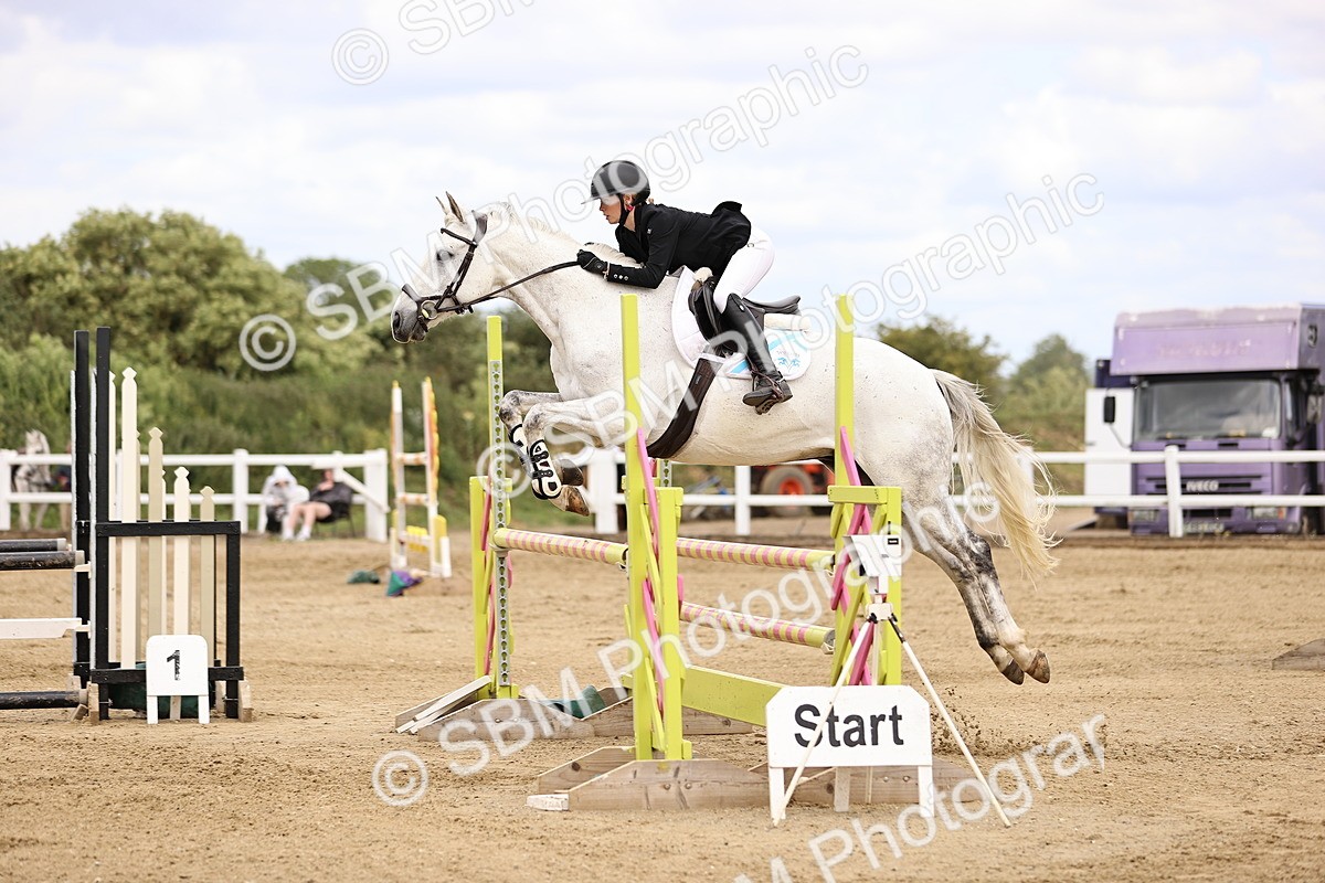 SBM_000399 - Class 4 - 1m showjumping
