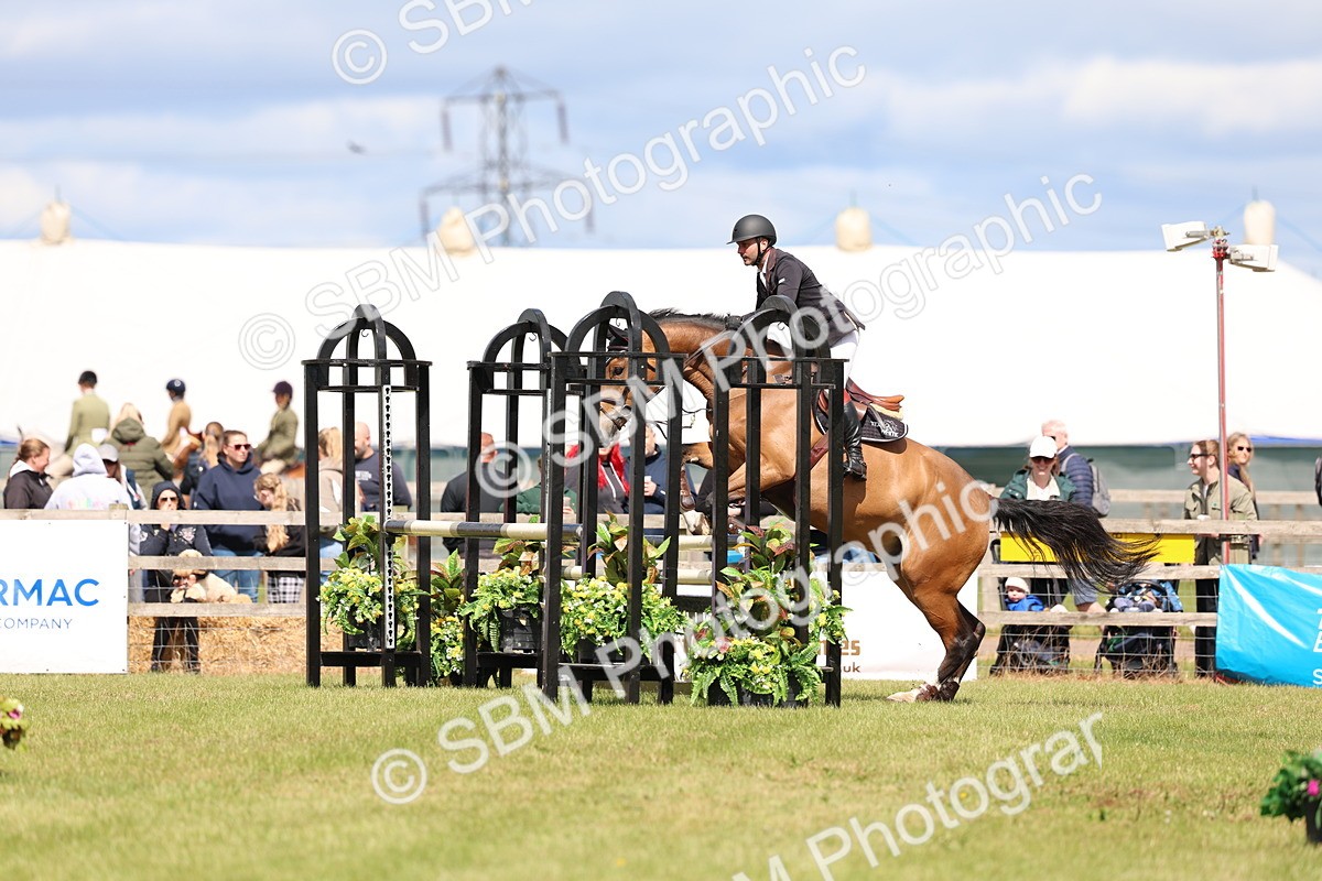 SBM_13618 - Class 206 - Senior Newcomers - 1.10m Open