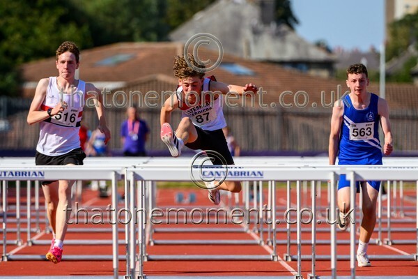 Age25SAT-927365 - Track Male