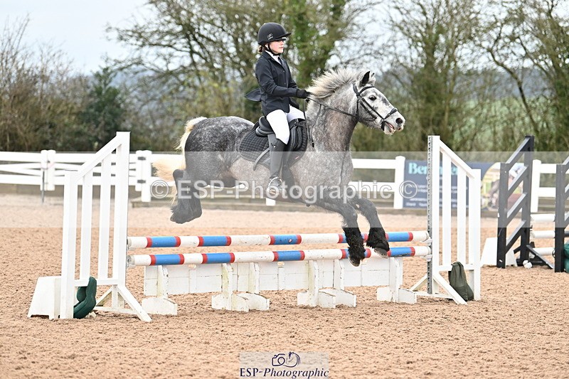 240309A-100505-00012 - Cls 1 Pony Intro 70cm