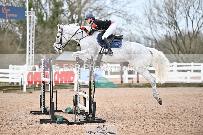 241206-122646-00712 - Cls 5 Newcomers and 1.10m Open