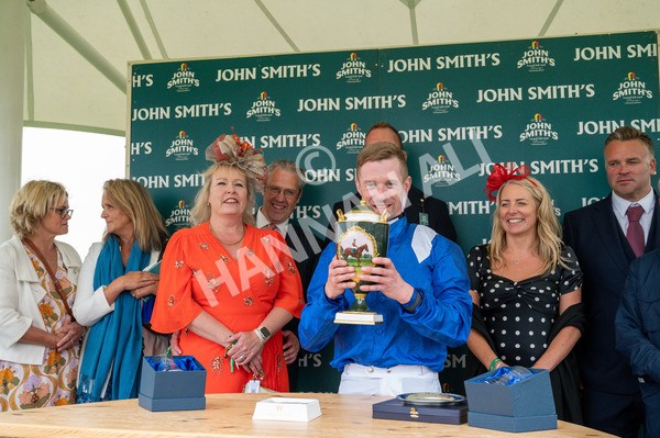 130724-Race 3-Enfjaar-9404 - Race 3 3.10pm John Smith's Cup Handicap