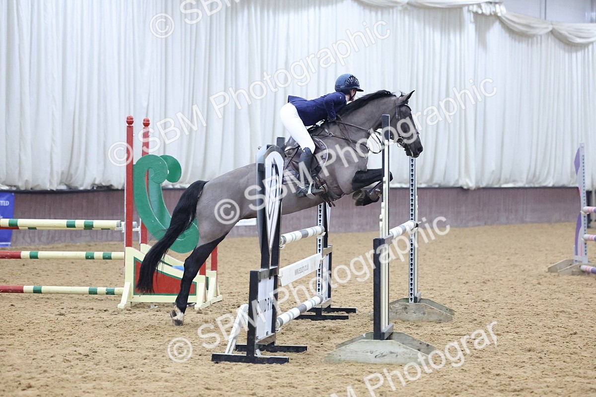 SBM_003381 - Class 11 - Blue Chip Pony Newcomers - 1.00m Open