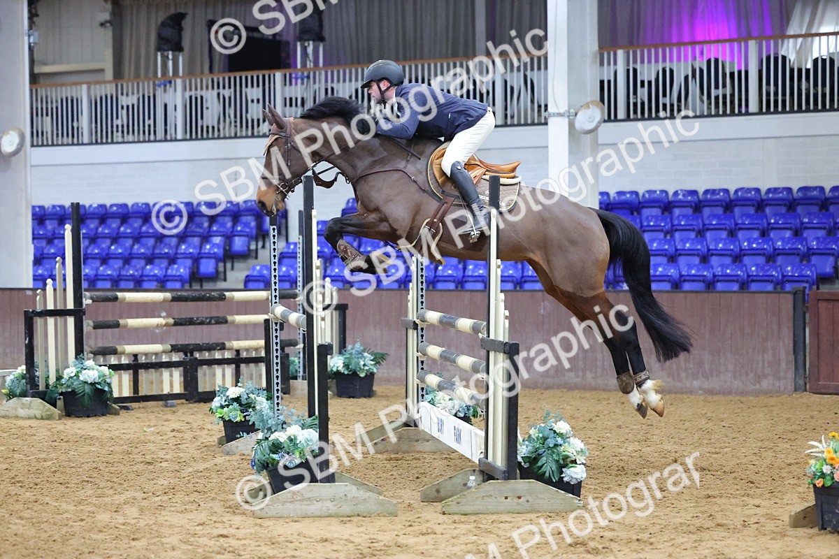 1I0A4829 - Class 9 - Senior Newcomers/ 1.10m Open