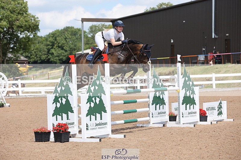 240718A-131032-05443 - Cls 9, 1 Star Bronze Tour 1.10m