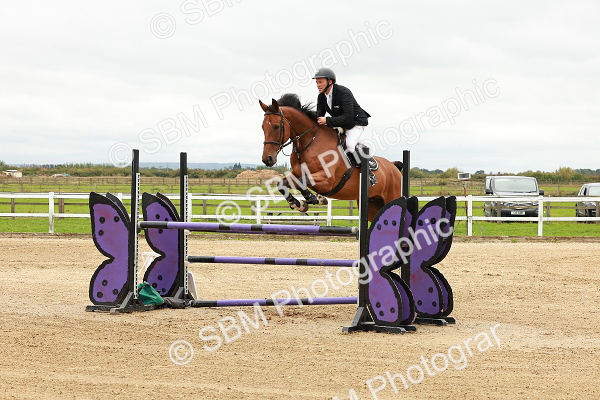1I0A7915 - Class 5 - Senior Foxhunter 1.20m
