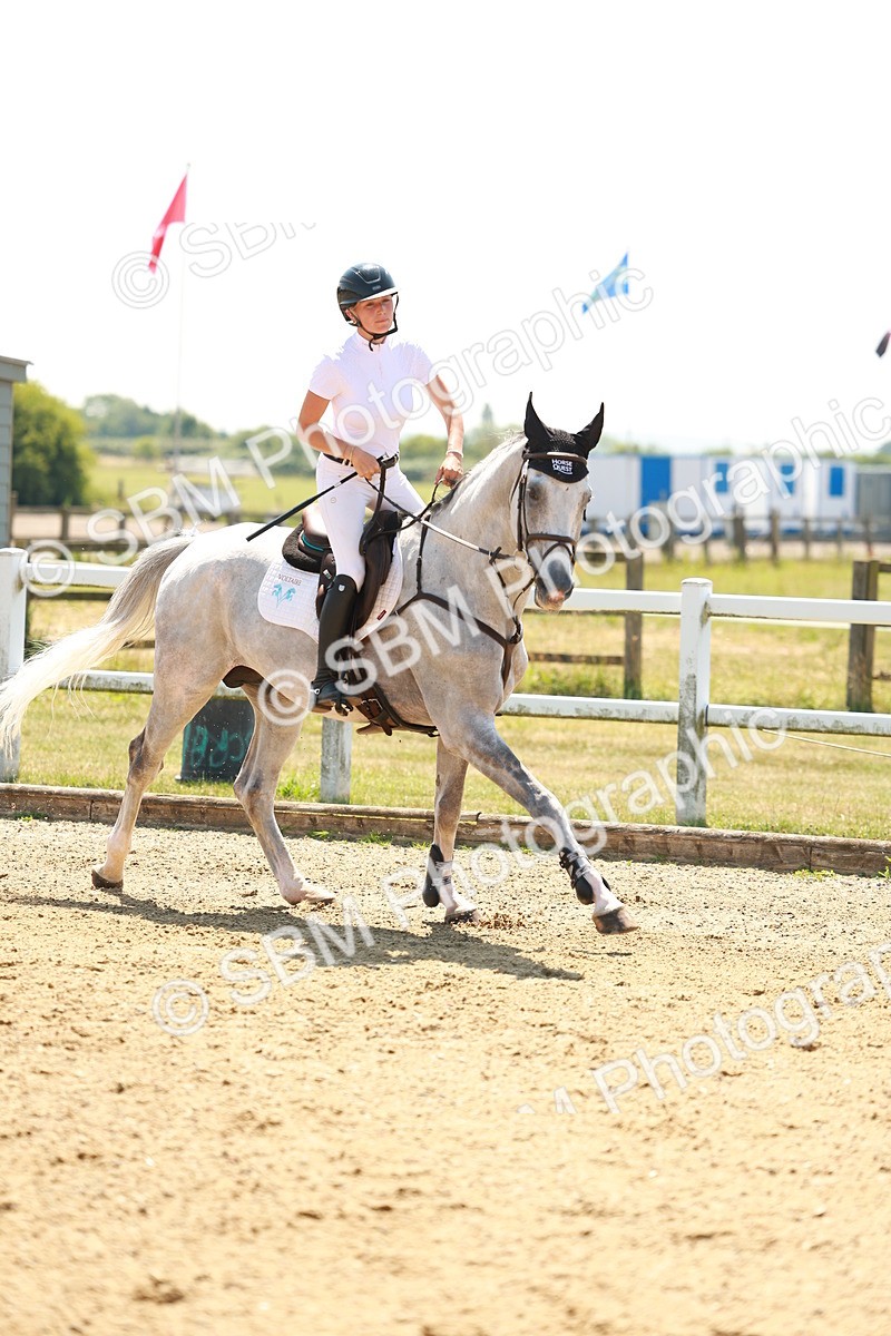 SBM_001615 - Class 4 - Senior Newcomers - 1.10m