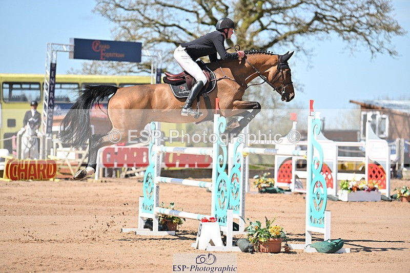 240420A-133240-11395 - Cls 7, 2 Star Medium Tour 1.35m