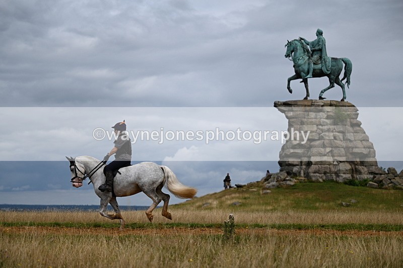 DSC_6025 - Time at Statue 12:17 to 12:44