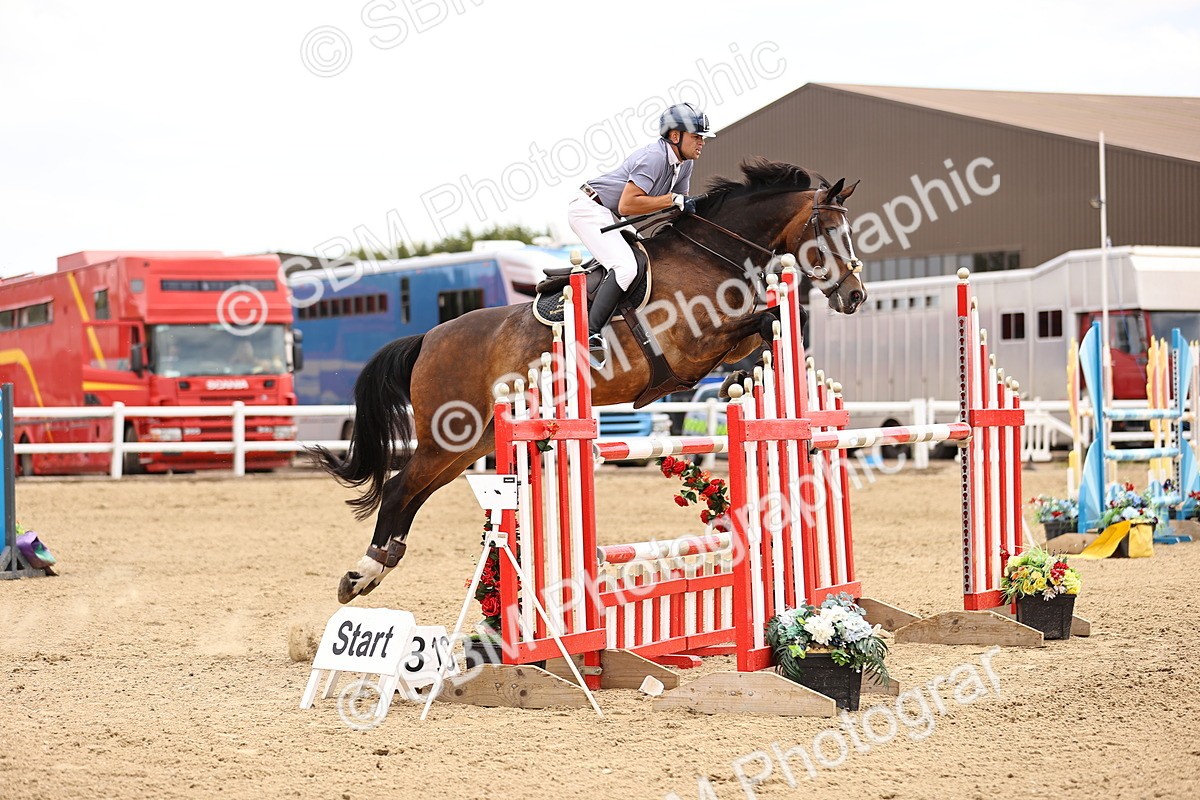 SBM_010690 - Class 9 - Senior Foxhunter - 1.20m Open