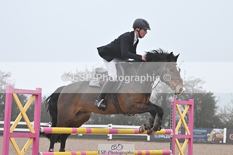 251115-124222-01052 - Cls 10 Pony Foxhunter and 1.10m Open