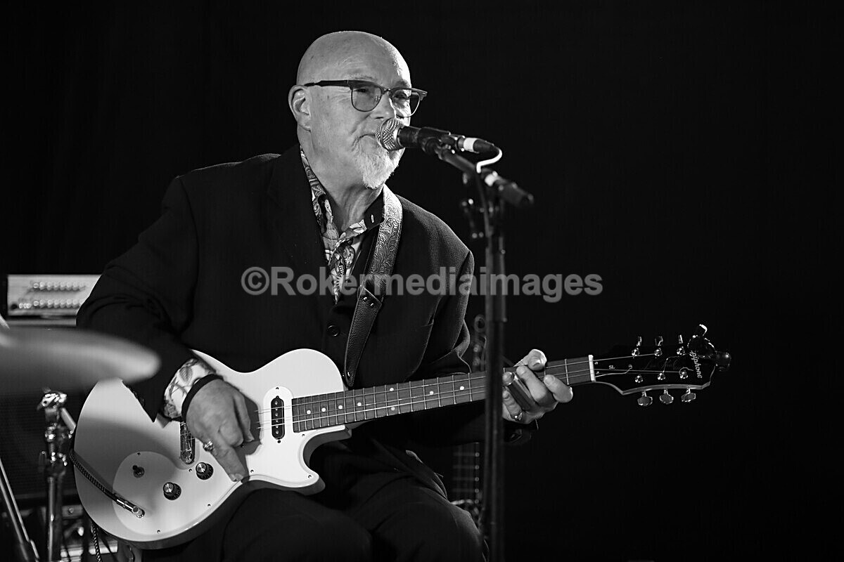 FOLK N BLUES-392 - FOLK and BLUES SEPT 2022