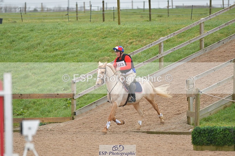 240203A-103044-00130 - 70cm