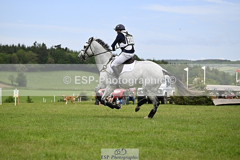 240525-145542-16630 - 207-IE_MR_MCGREGOR-Will_Furlong