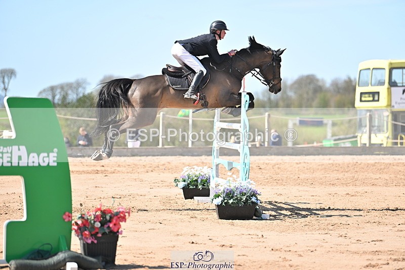 240420A-141708-11682 - Cls 7, 2 Star Medium Tour 1.35m