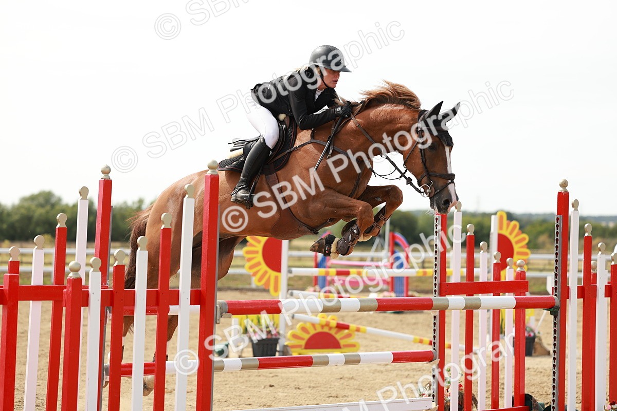 SBM_008147 - Class 4 - Senior Foxhunter - 1.20m Open
