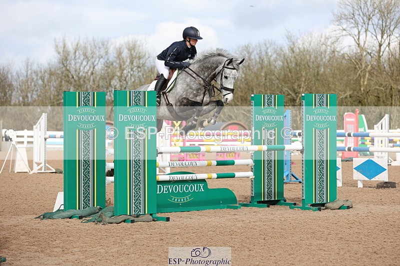 240223A-121202-01124 - Cls 4 Snr 1.05m Open