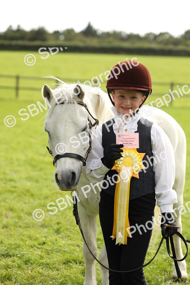 SBM_68738 - S40 - Junior Handler 9-12 Years