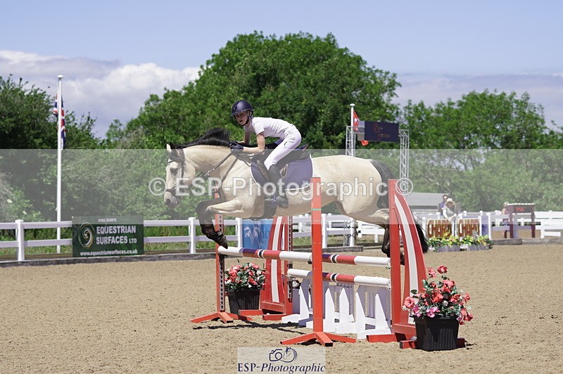 230624A-131026-01516 - Cls 24 Pony Discovery & 90cm Open