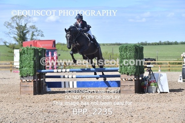 BPP_2235 - CLASS 22 SUN Senior BritiNovice/ 90cm Open