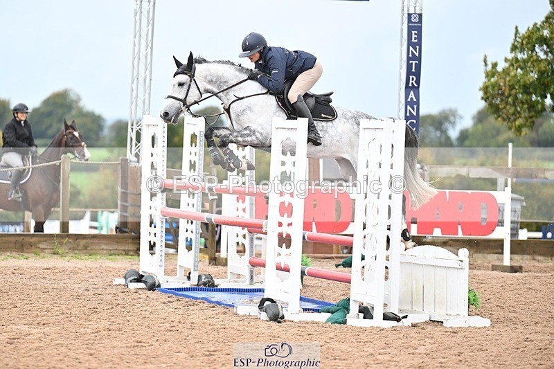 251003-134134-01191 - Cls 3 Foxhunter and 1.20m