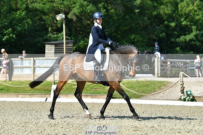 230525-093918-03790 - 407-KING_OF_THE_SWINGERS-Louise_Bradley-DR