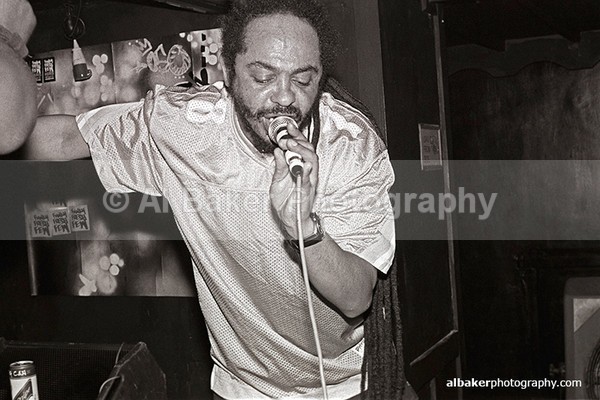 03 - Friends-&-Family @ the-roadhouse 31.05.03