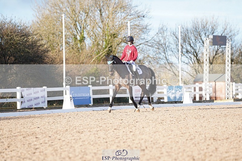 241214-150142-02078 - 132-Alys.Matravers-VORVASHILL.VERTIGO