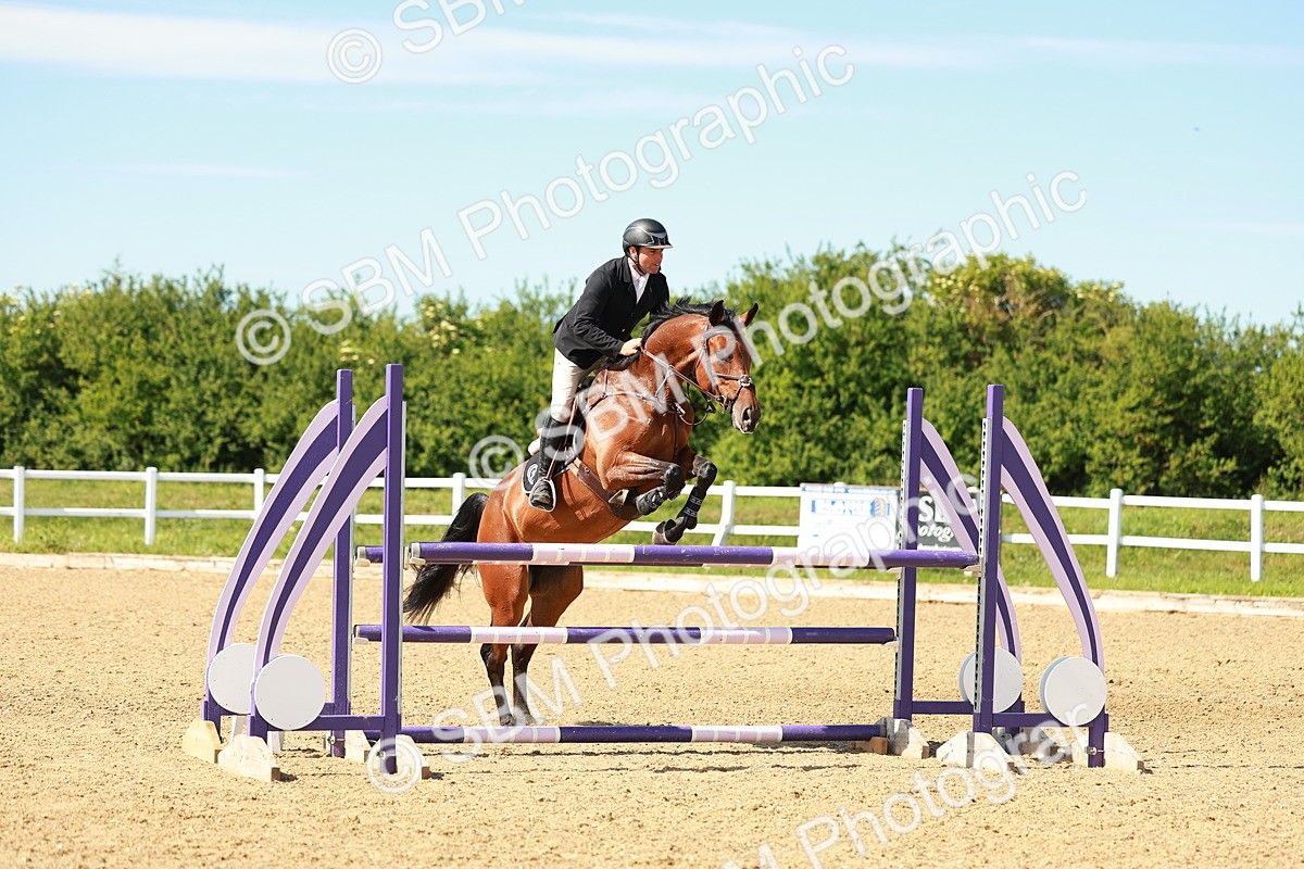 SBM_002765 - Class 4 - Senior Newcomers - 1.10m