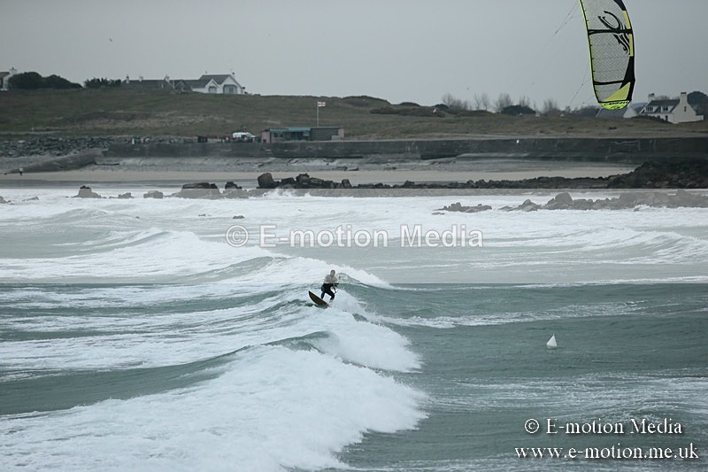 KS 030413-20 - Kite Surfing