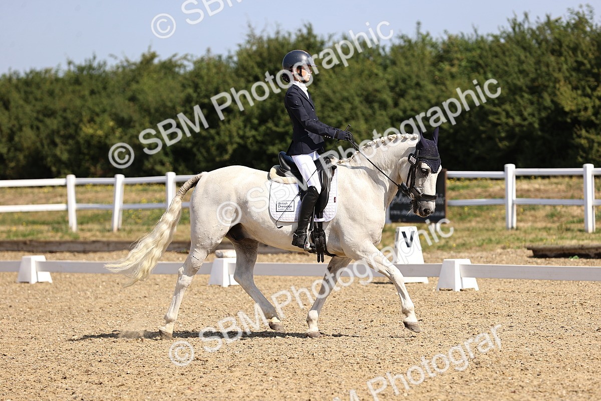SBM_009215 - Novice 5 - 9.50-10.53