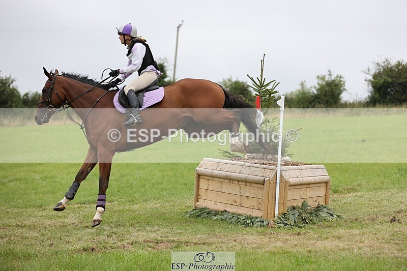 240831A-154021-05148 - 274-Becca.Robinson-VINNIE.SPARKLES