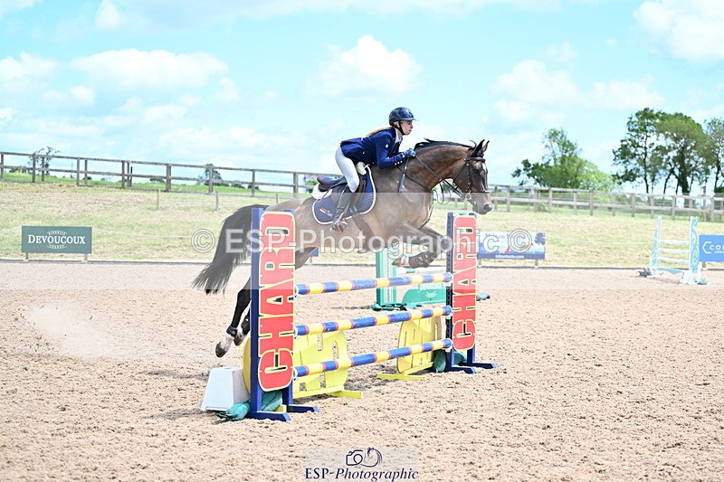 240608A-131447-02507 - Cls 4 Snr Newcomers and 1.10m Open