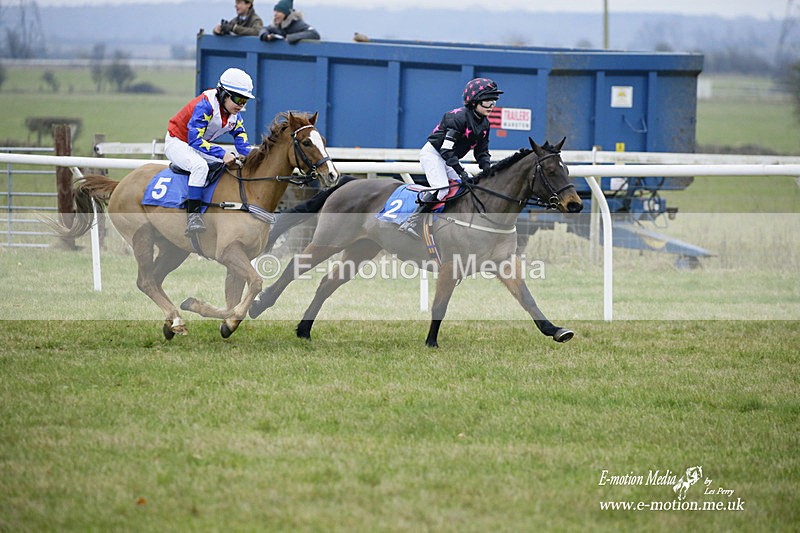 PtP 230122 27 - Cocklebarrow Races - Heythrop Hunt - 23/01/22
