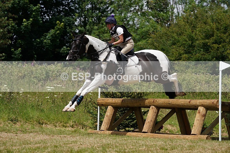 240630X-130404-7275 - 373-Maddy_Hand-LANGALLER_BLUE_MOON