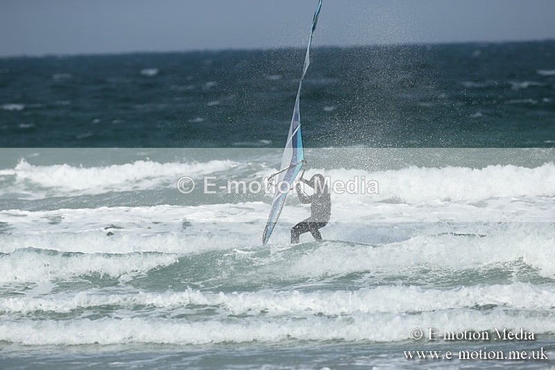 WS 020413-187 - Windsurfing