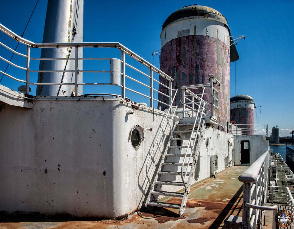 the lightless murk below | SS United States (Philadelphia, PA) - SS United States