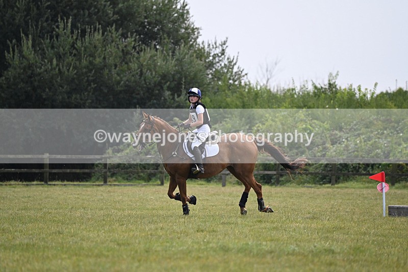 WJ6_2955 - 80cm XC Time 15:26 to 15:43