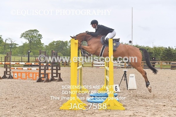 JAC_7588 - CLASS 14  Senior Newcomers/ 1.10m Open