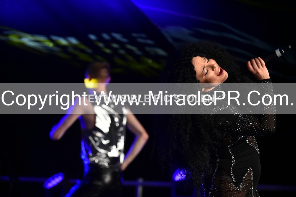 SH4_6353 - The Cher Experience