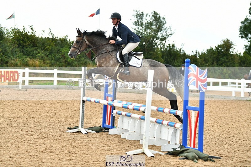 230813A-090150-10940 - Cls 39 A&B British Novice & 90cm Open