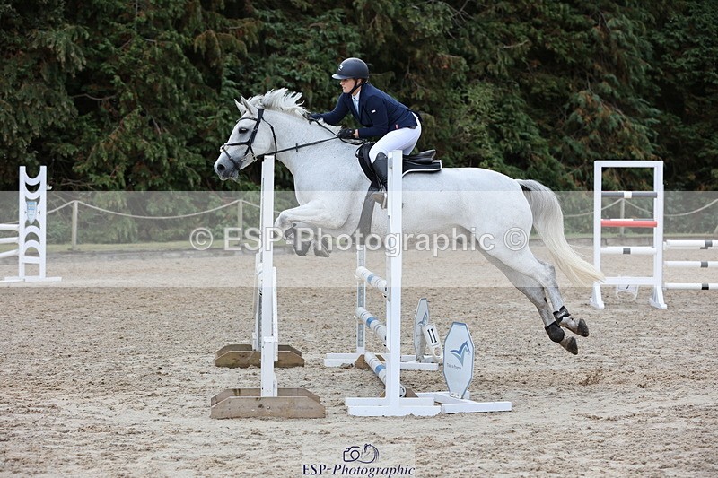 250829A-104447-01210 - Cls 7 British Novice and 90cm