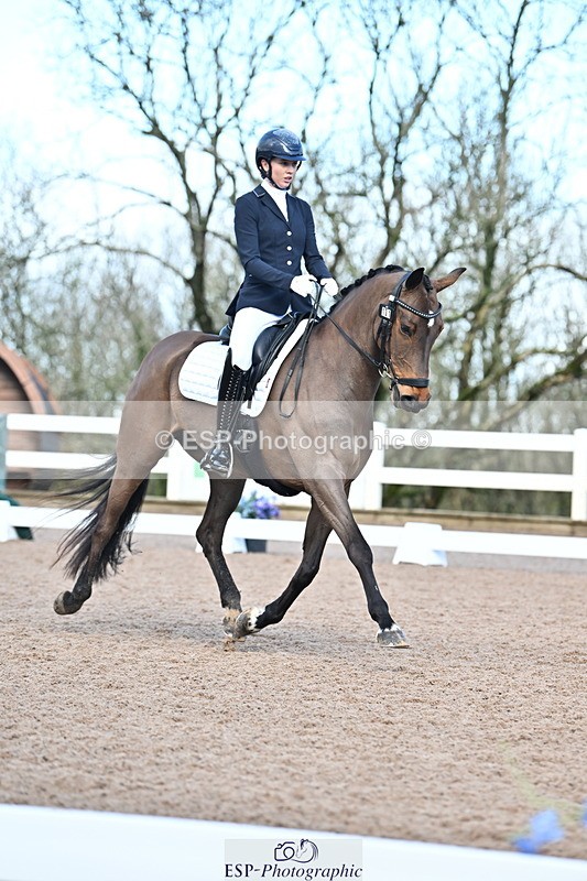 240218A-110315-05785 - 131-Lauren.Burrows-Active.Vogue