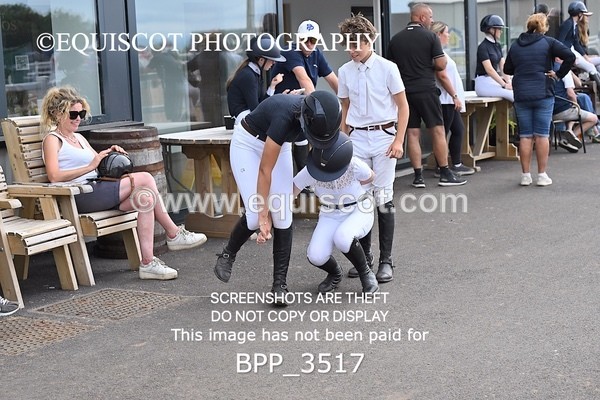 BPP_3517 - CANDIDS