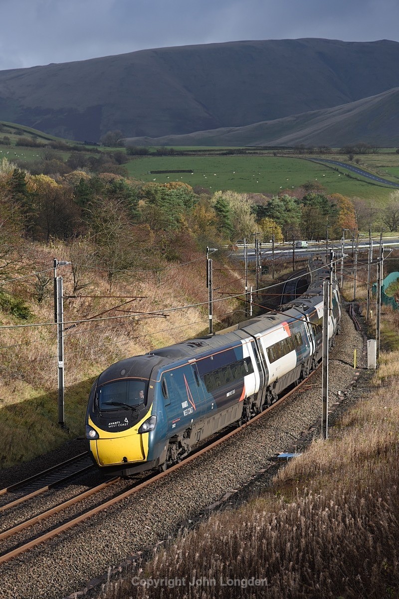 JL - 1.11.22 390122 1M08 08:036 Glasgow - Euston, Beckfoot - West Coast Main Line (north to south)