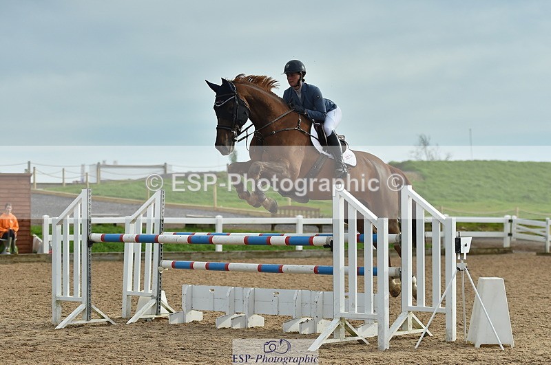 231111A-124222-01934 - Cls 12 Newcomers & 1.10m Open