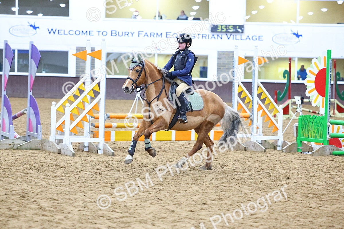 SBM_001502 - Class 4 - Festive Fences - 70cm